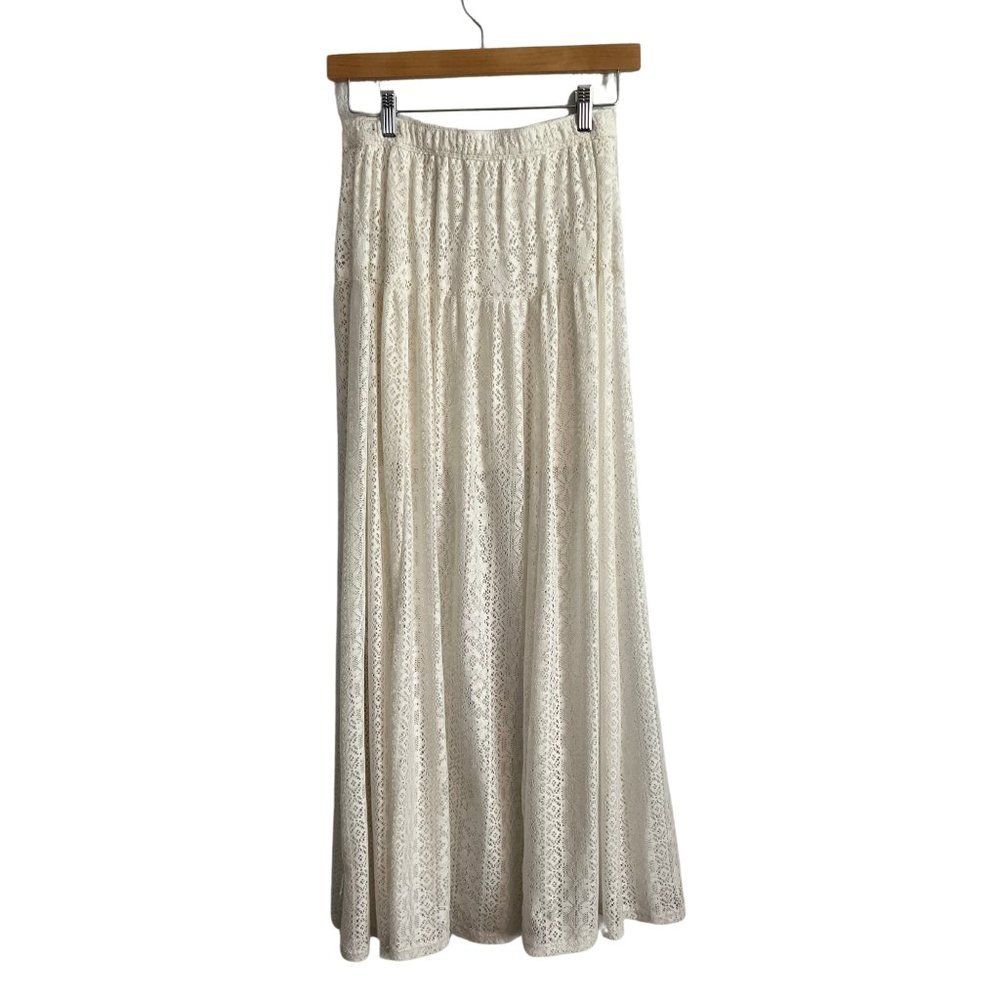 Hollister lace maxi skirt with slit. Size x-small‎